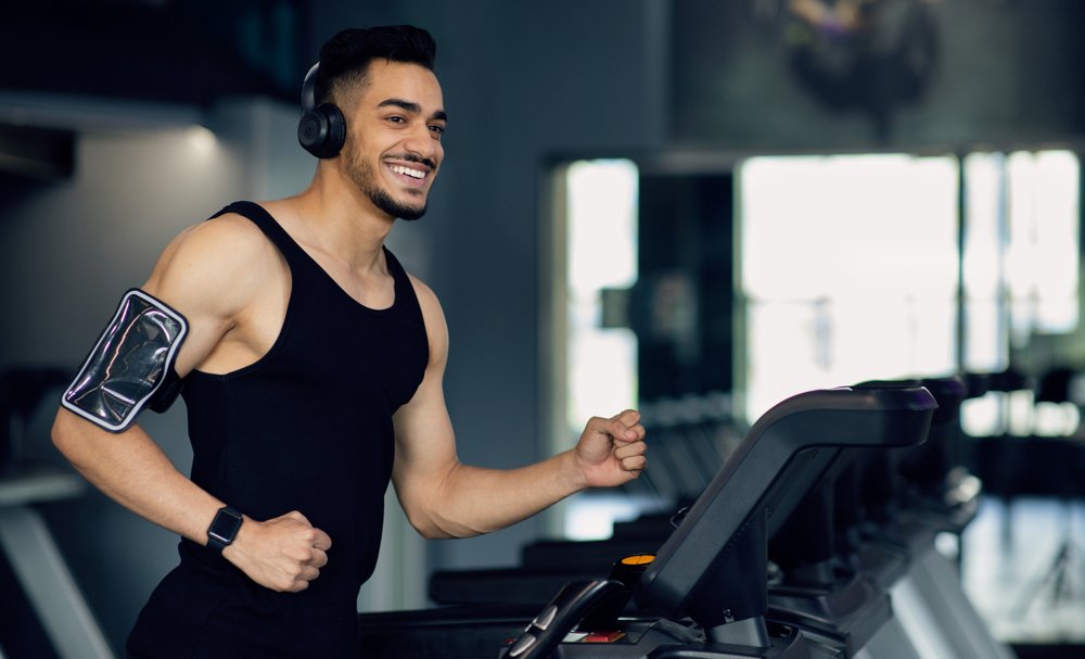 運動する男性